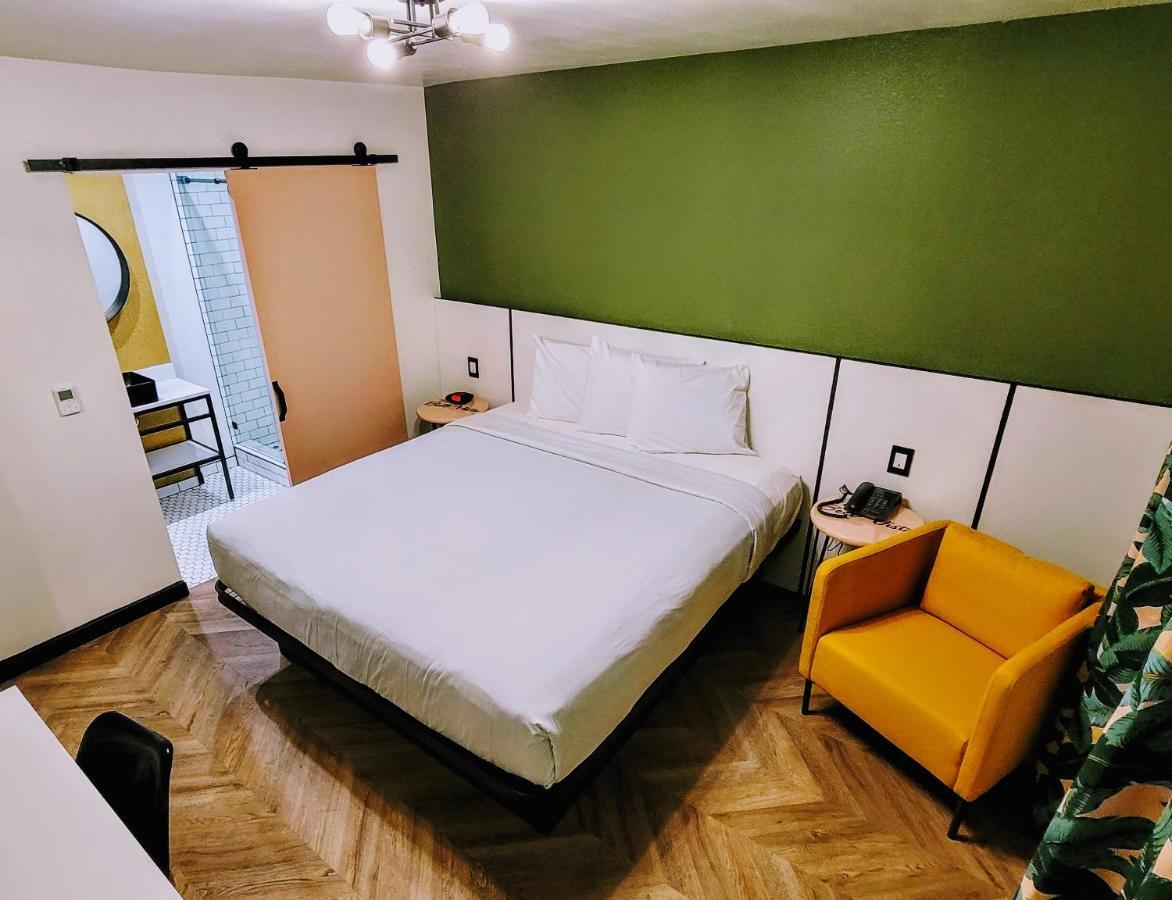 The Bell Vista Hotel เบอร์แบงก์ ภายนอก รูปภาพ